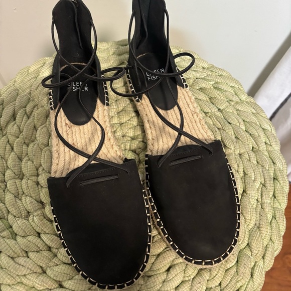 Eileen Fisher Black Suede Lace-Up Espadrille Closed Toe Flat Sandal - Picture 8 of 11